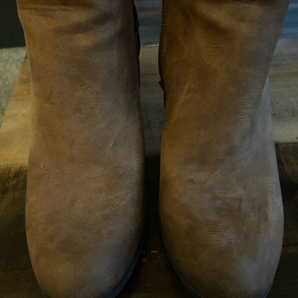 Madden Girl Dutton Ankle Boots - Picture 10 of 12